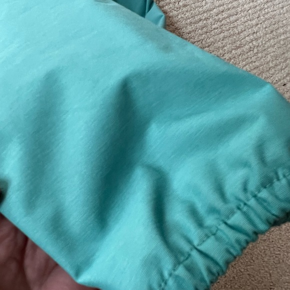 The North Face Girls Raincoat Size Medium 10/12 - Picture 7 of 7